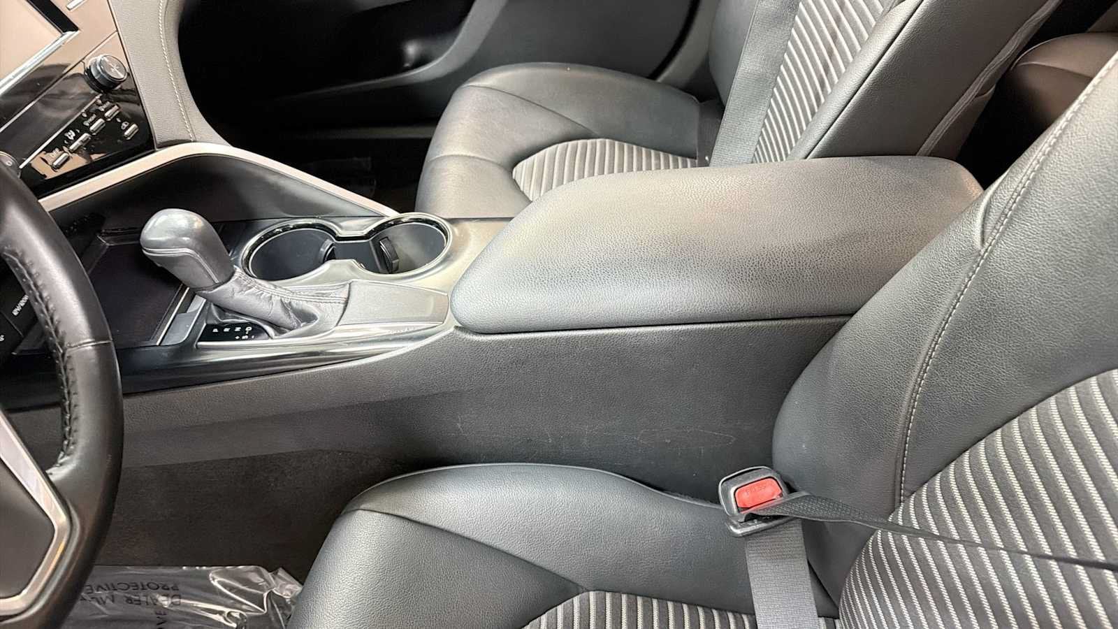 Thumbnail: 2019 Toyota Camry - 22