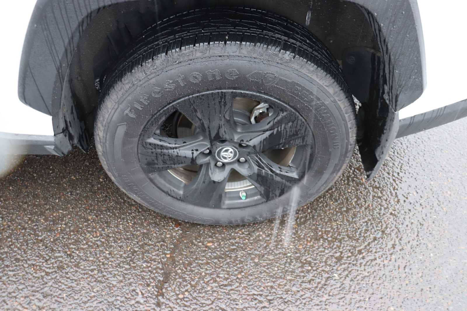 Thumbnail: 2020 Toyota RAV4 - 9