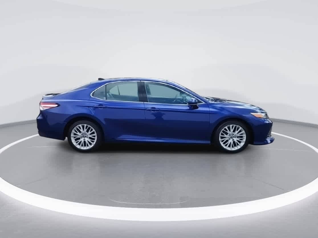 Thumbnail: 2018 Toyota Camry - 9