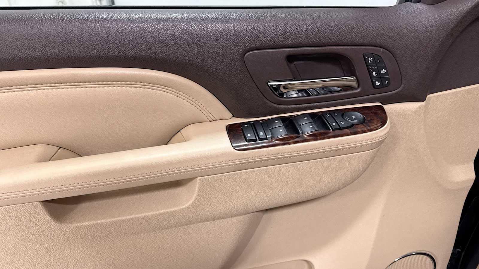 Thumbnail: 2014 GMC Yukon - 15