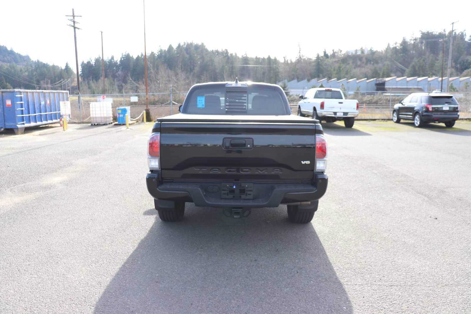 Thumbnail: 2021 Toyota Tacoma - 6