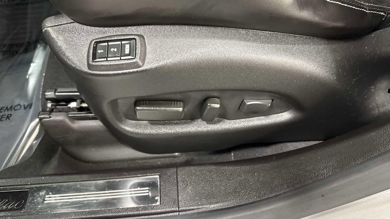 Thumbnail: 2012 Cadillac SRX - 14