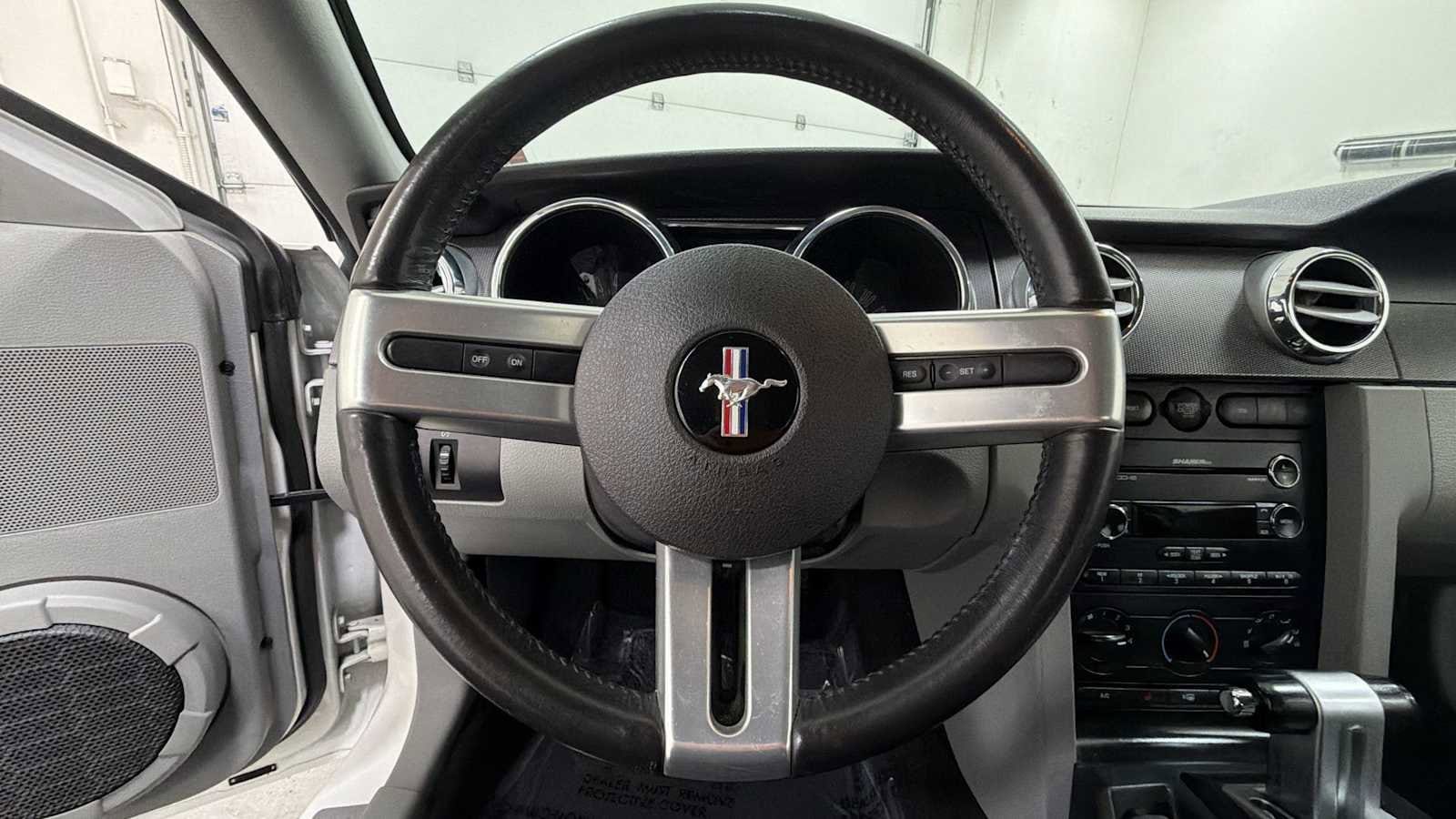 Thumbnail: 2008 Ford Mustang - 16