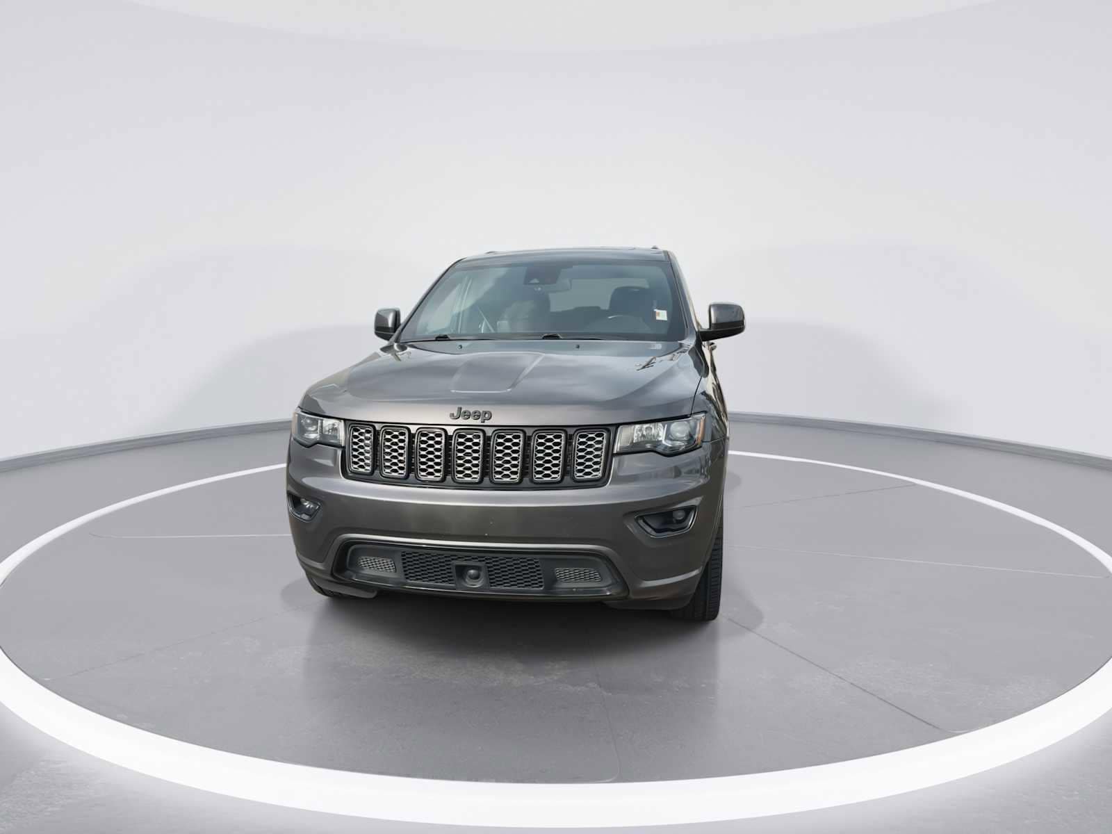 Thumbnail: 2020 Jeep Grand Cherokee - 3