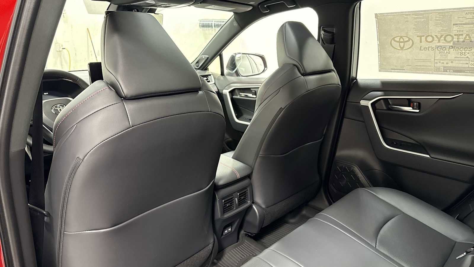 Thumbnail: 2025 Toyota RAV4 - 26