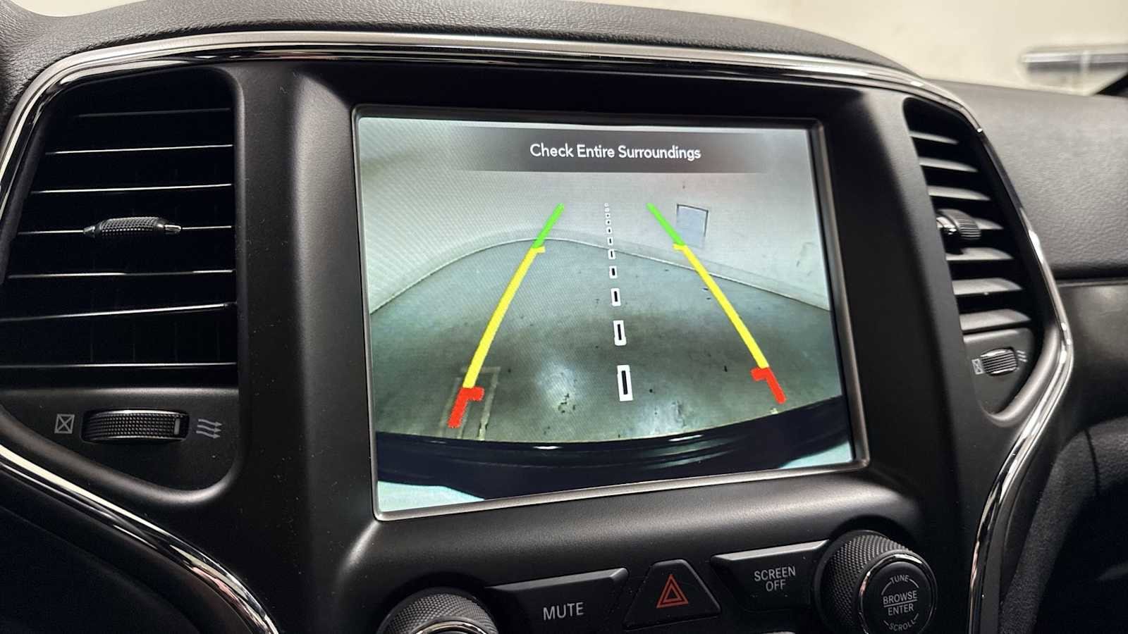 Thumbnail: 2018 Jeep Grand Cherokee - 19