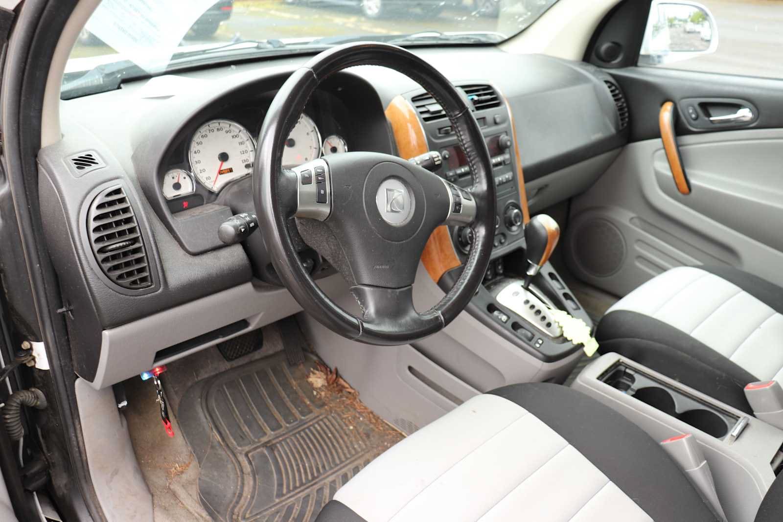 Thumbnail: 2006 Saturn VUE - 10