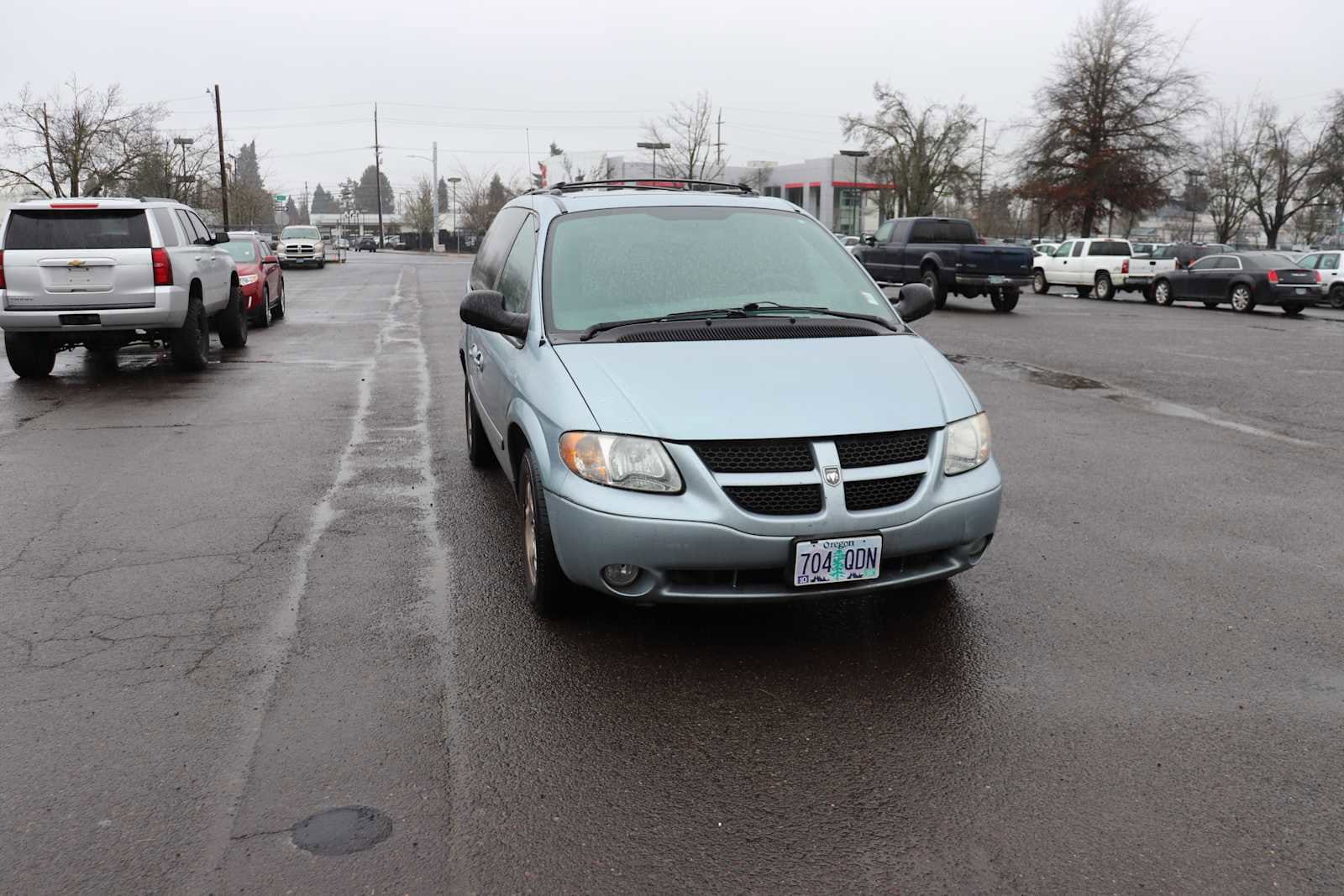 Thumbnail: 2004 Dodge Grand Caravan - 3