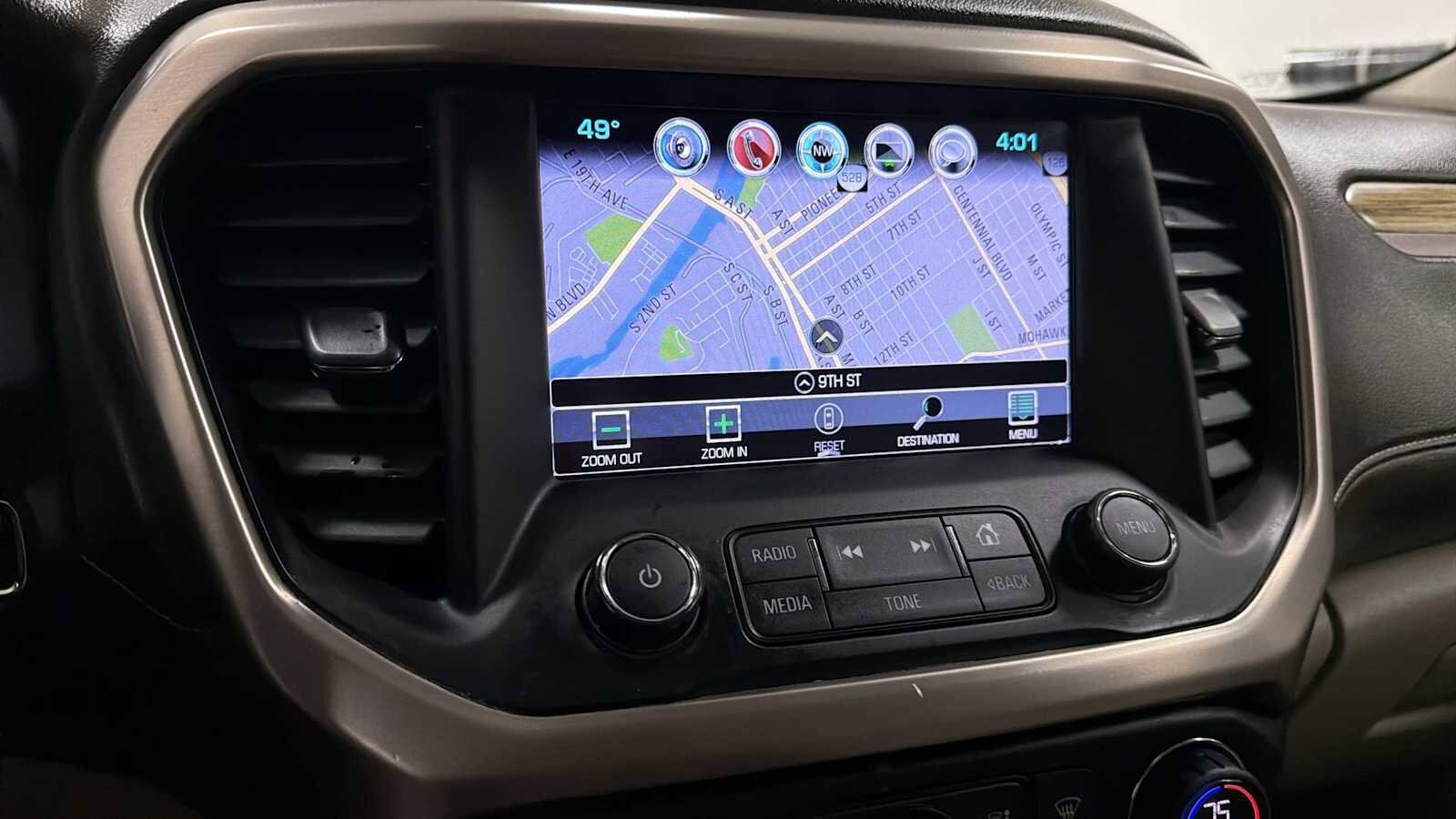 Thumbnail: 2017 GMC Acadia - 21