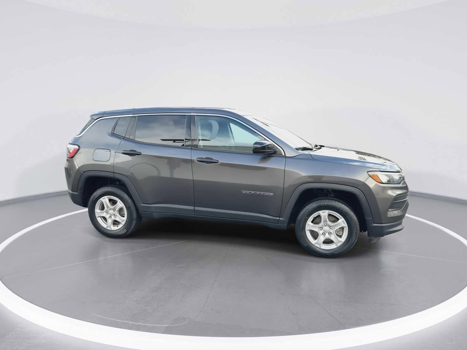 Thumbnail: 2022 Jeep Compass - 9