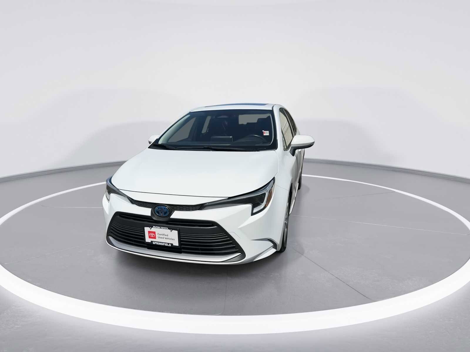 2024 Toyota Corolla Hybrid XLE photo 3