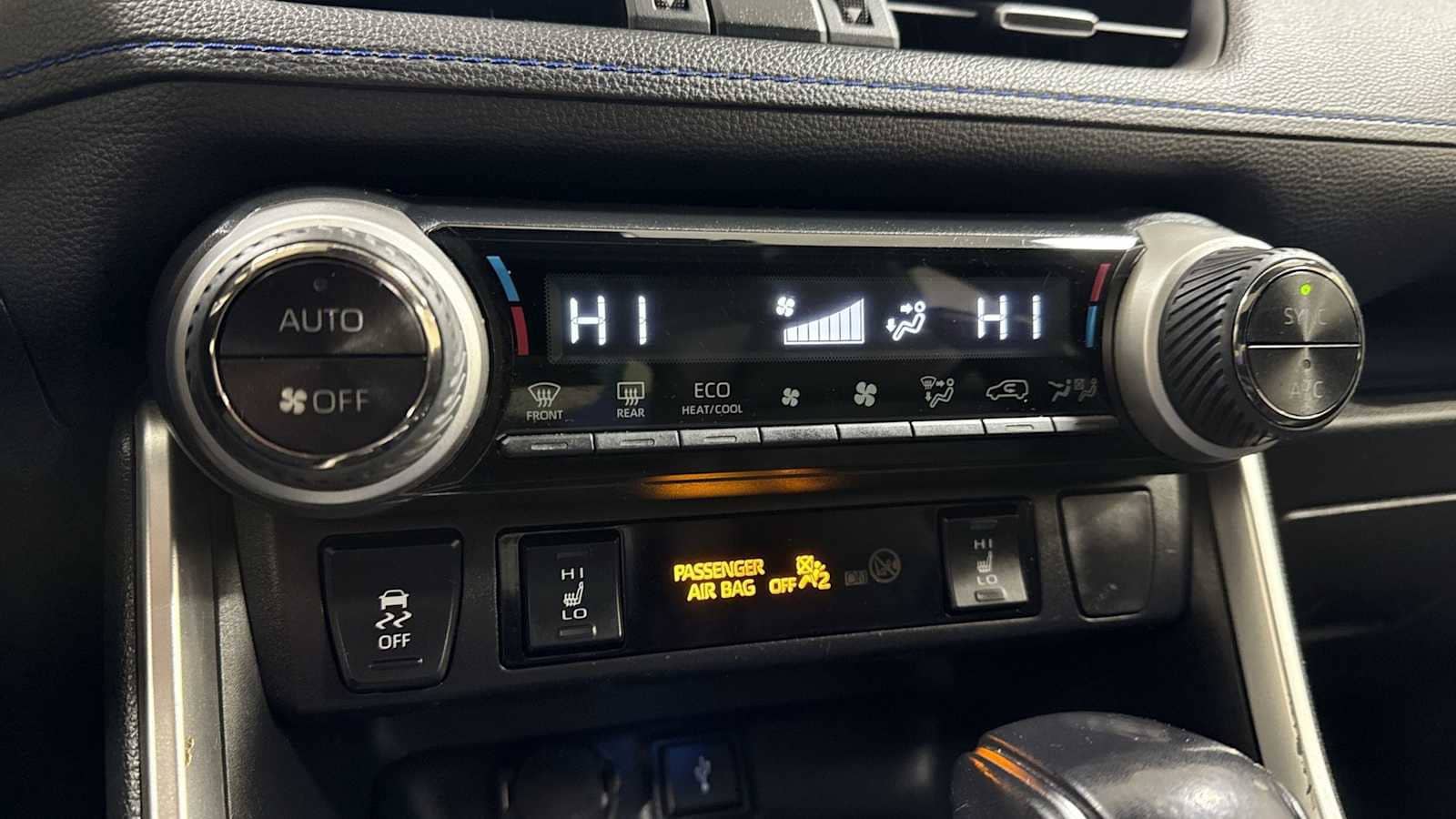 Thumbnail: 2021 Toyota RAV4 - 20