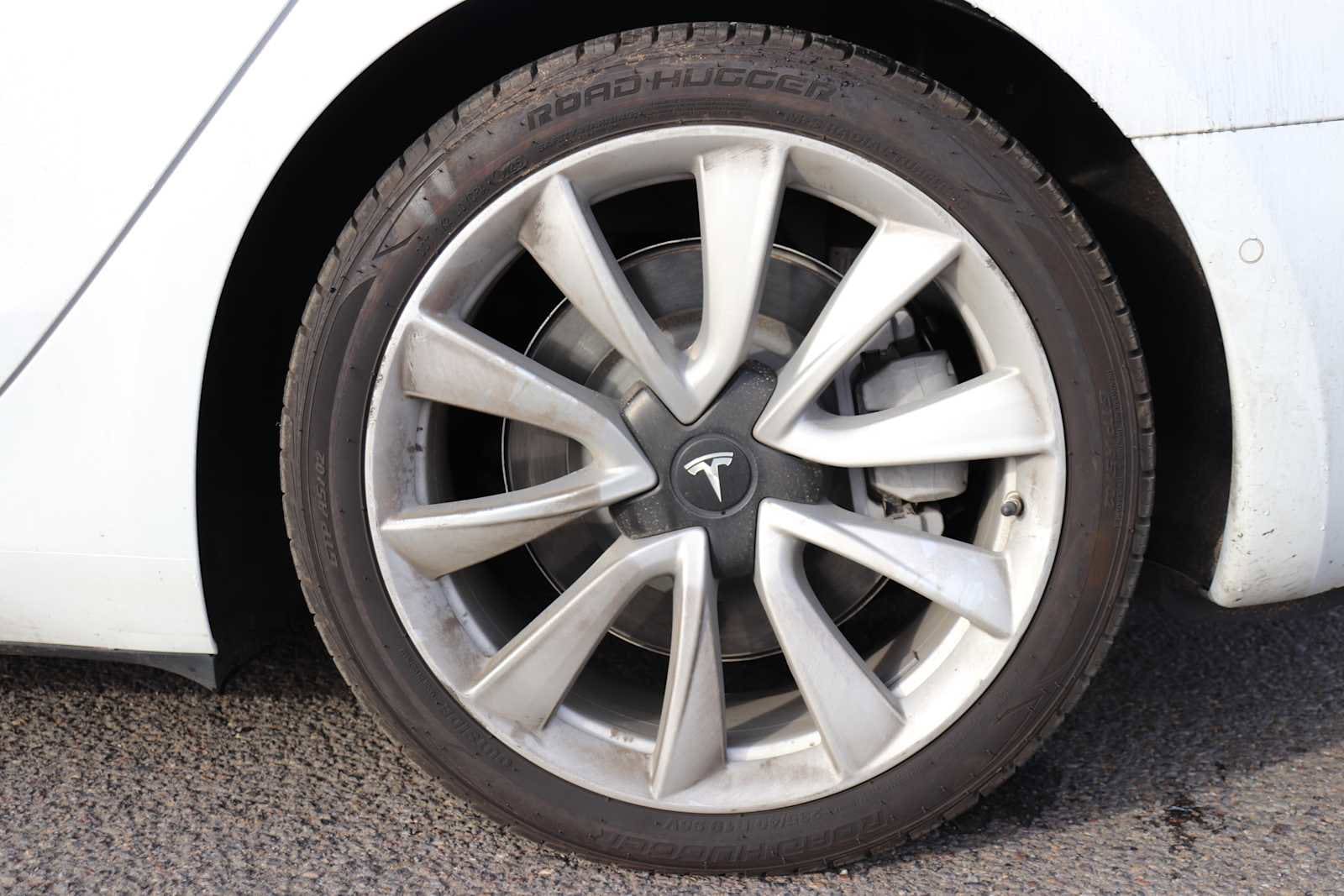 Thumbnail: 2019 Tesla Model 3 - 9