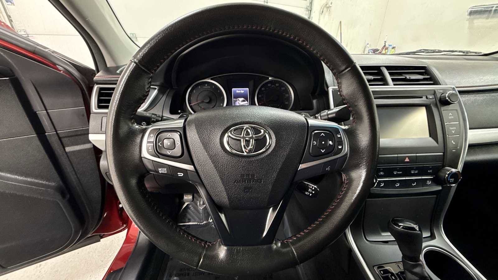 Thumbnail: 2017 Toyota Camry - 16