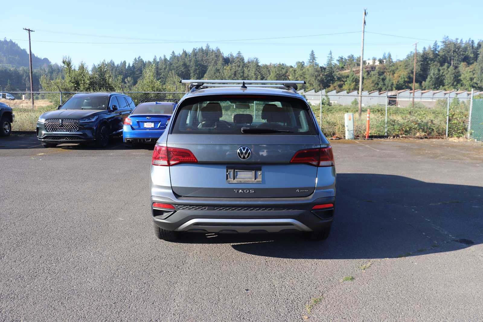 Thumbnail: 2022 Volkswagen Taos - 6