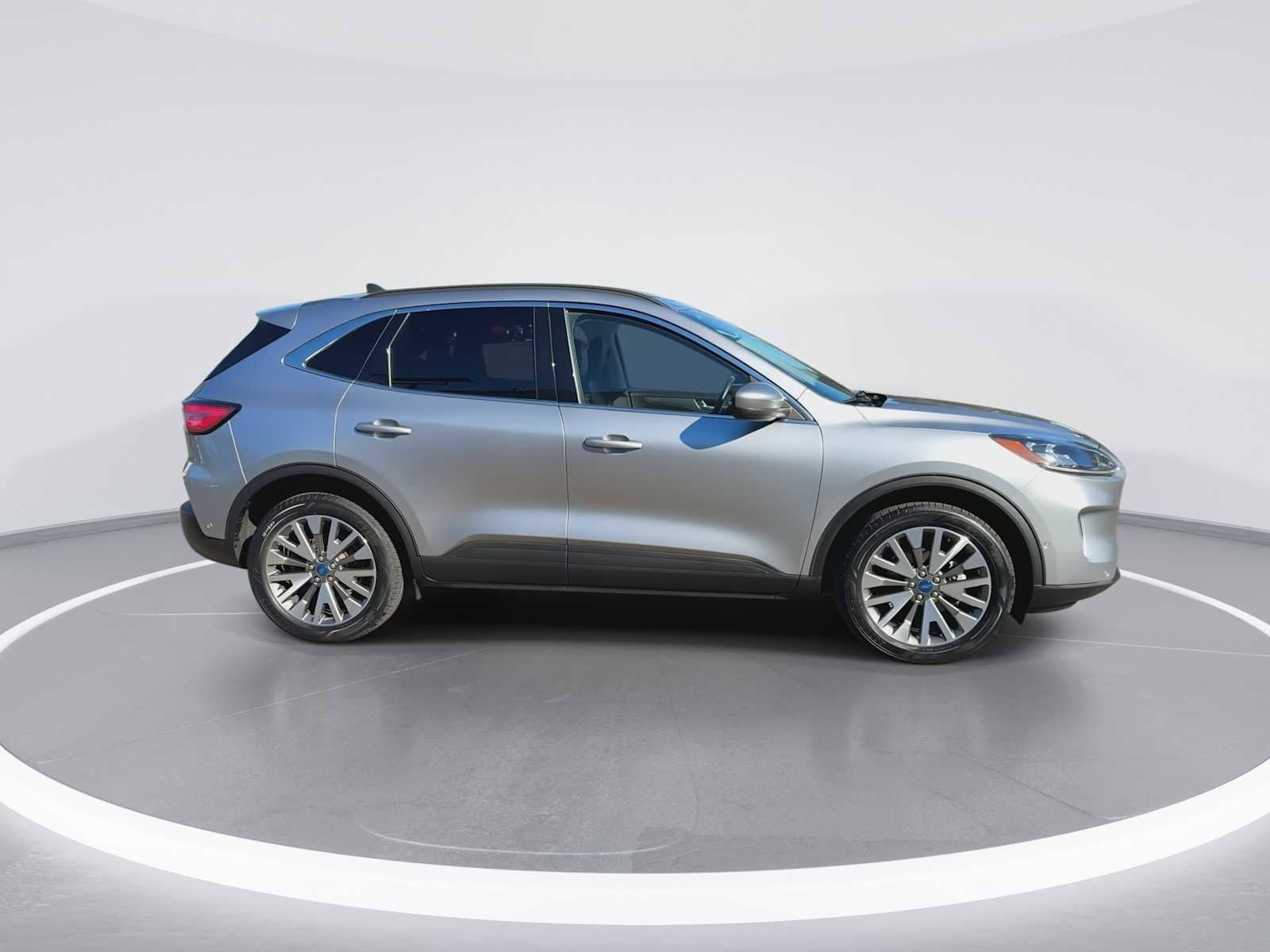 Thumbnail: 2021 Ford Escape - 9