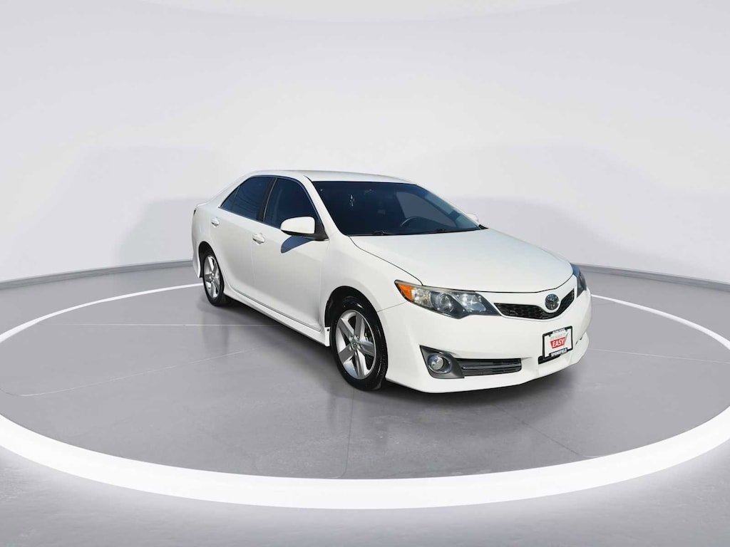 Used 2013 Toyota Camry SE Sedan
