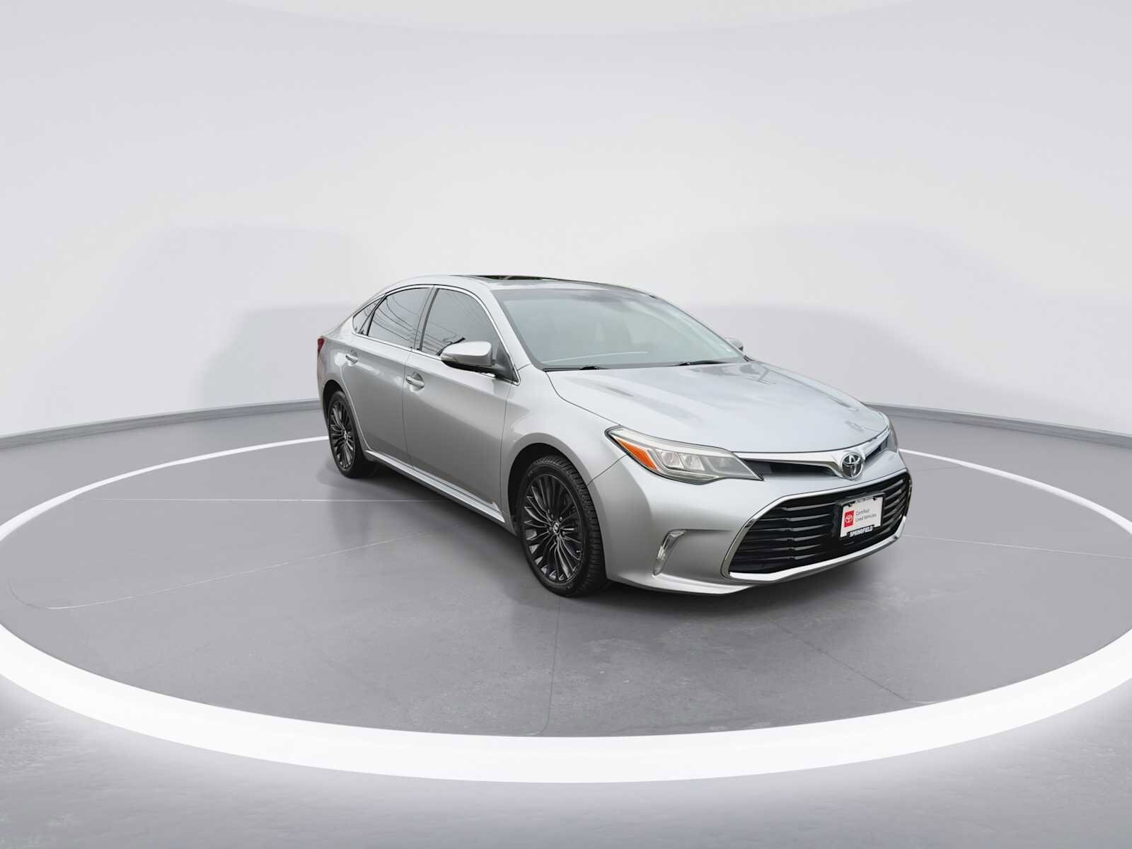 2016 Toyota Avalon Touring photo 2