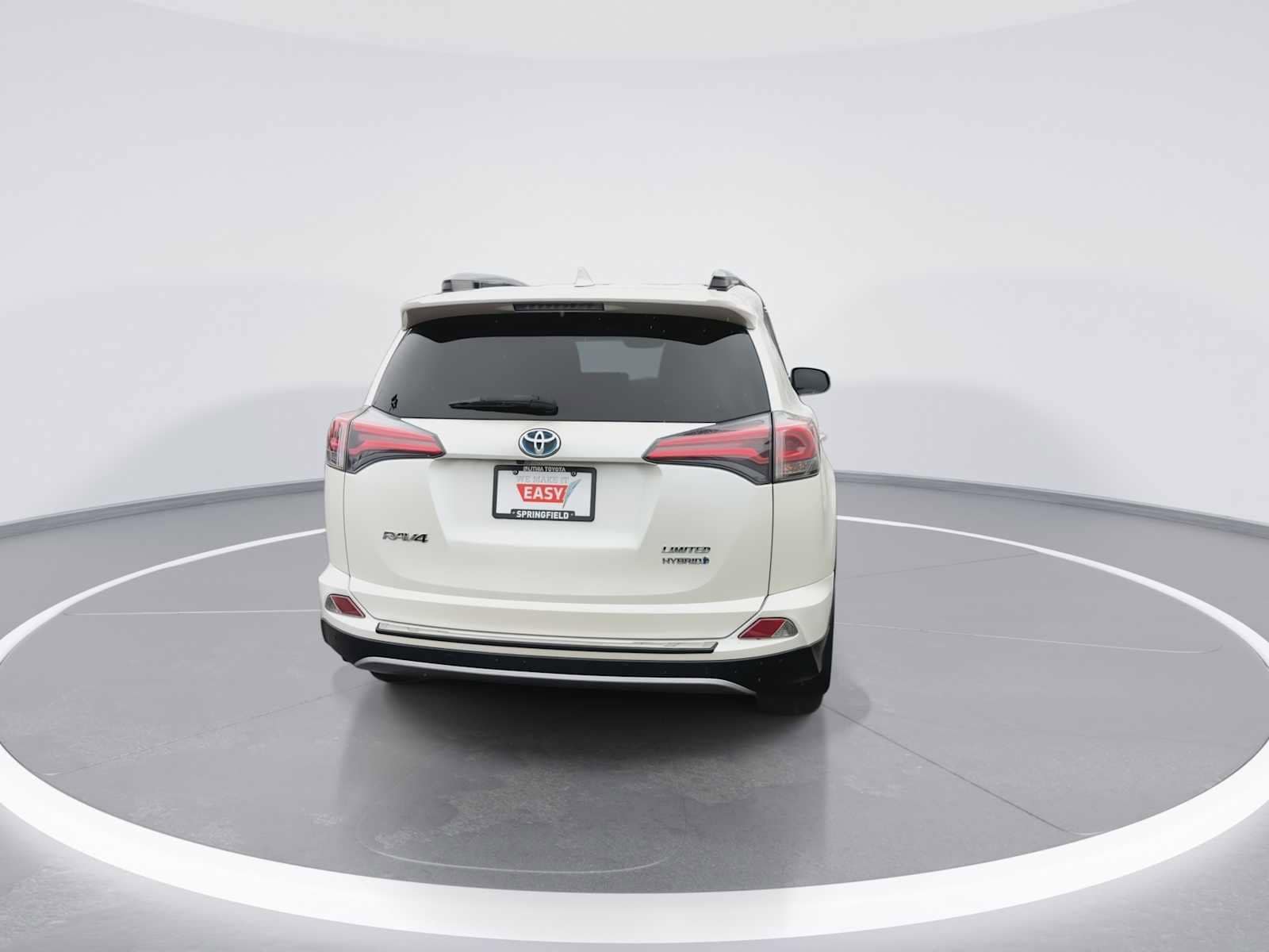 Thumbnail: 2017 Toyota RAV4 - 7