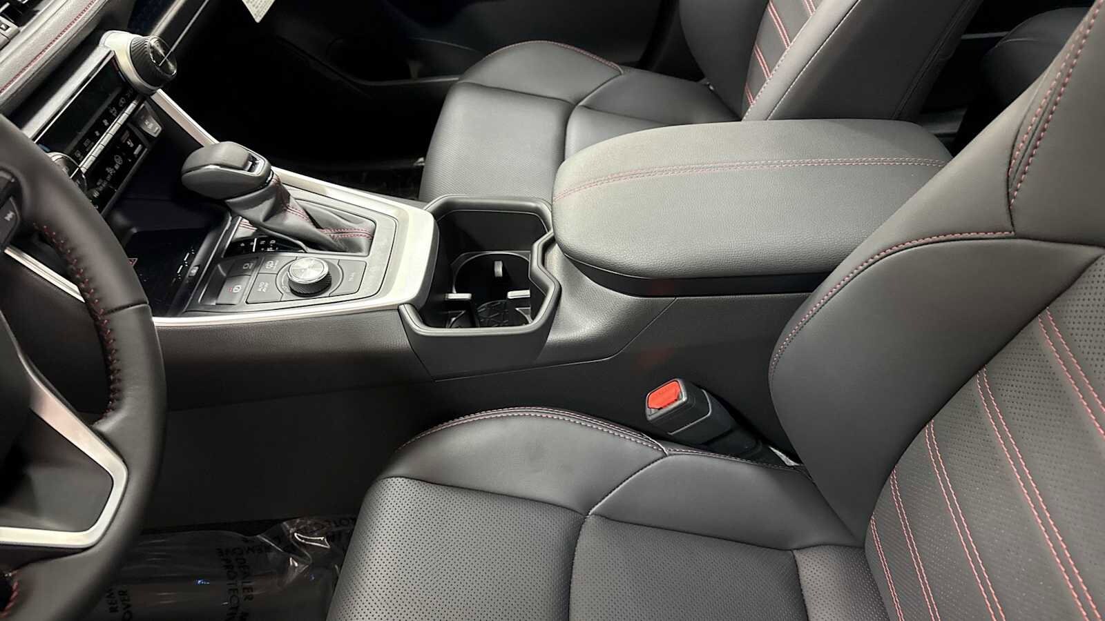 Thumbnail: 2025 Toyota RAV4 - 23