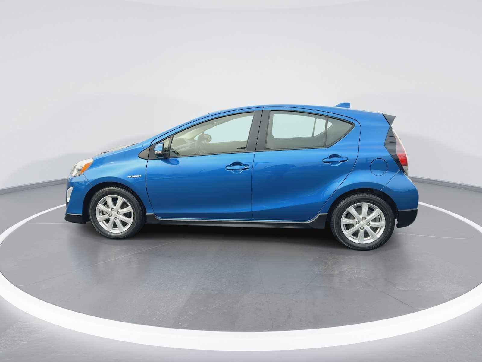 Thumbnail: 2017 Toyota Prius c - 5