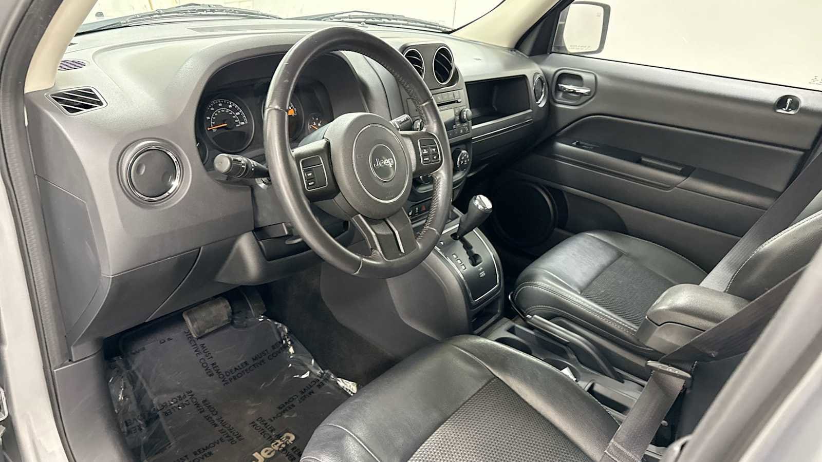 Thumbnail: 2016 Jeep Patriot - 12