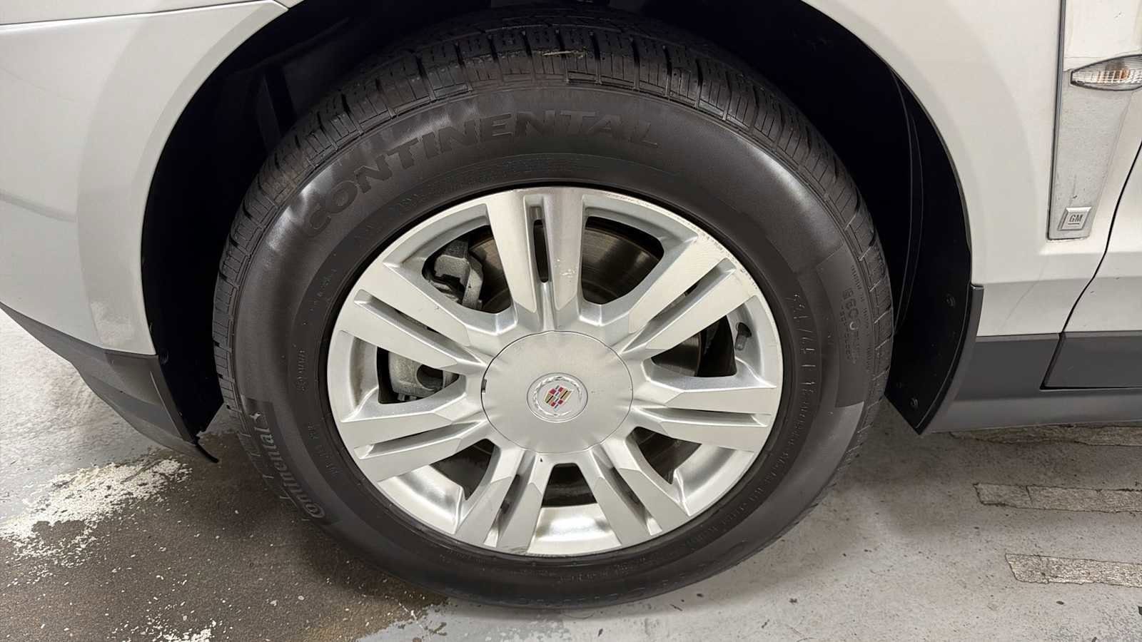 Thumbnail: 2012 Cadillac SRX - 10