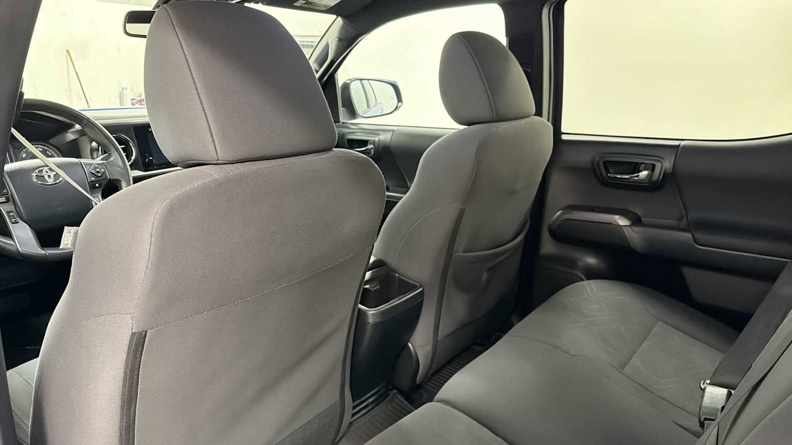 Thumbnail: 2018 Toyota Tacoma - 25