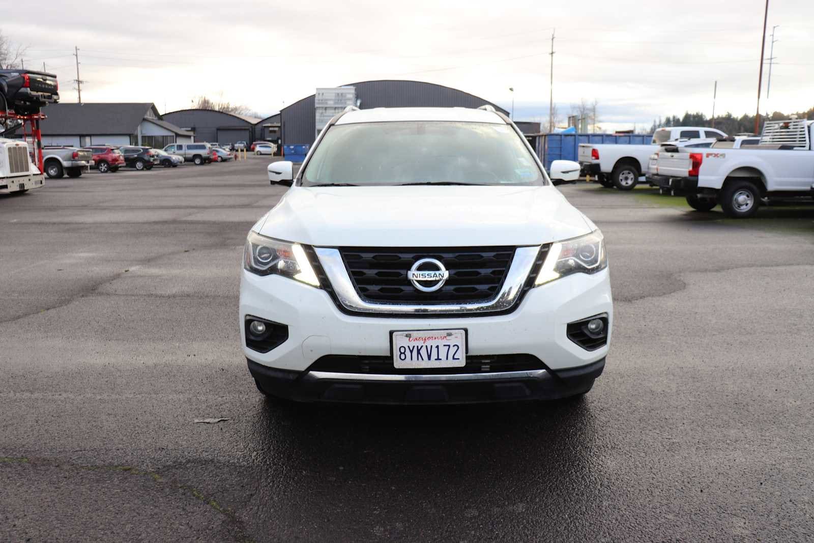 Thumbnail: 2020 Nissan Pathfinder - 2