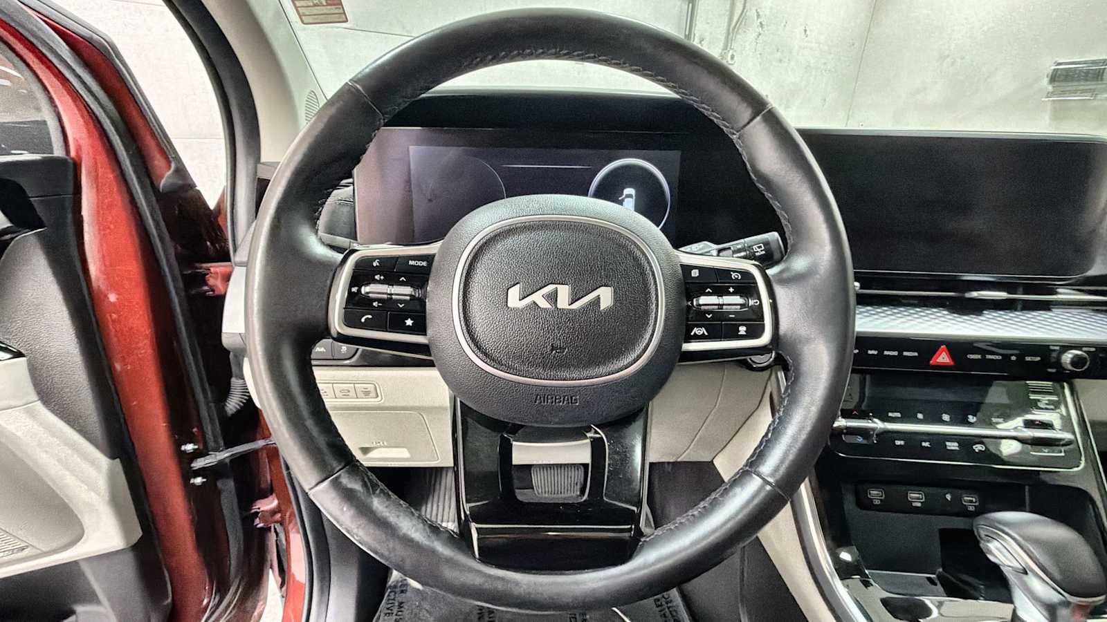 Thumbnail: 2022 Kia Carnival - 16