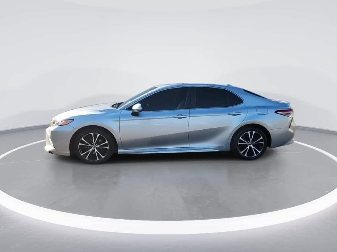 Thumbnail: 2018 Toyota Camry - 5