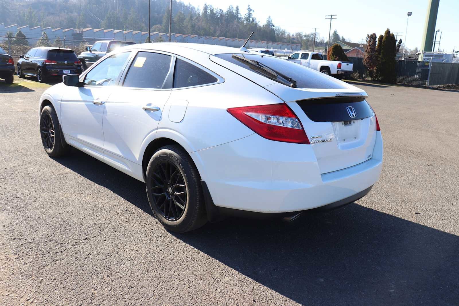 Thumbnail: 2011 Honda Accord Crosstour - 7