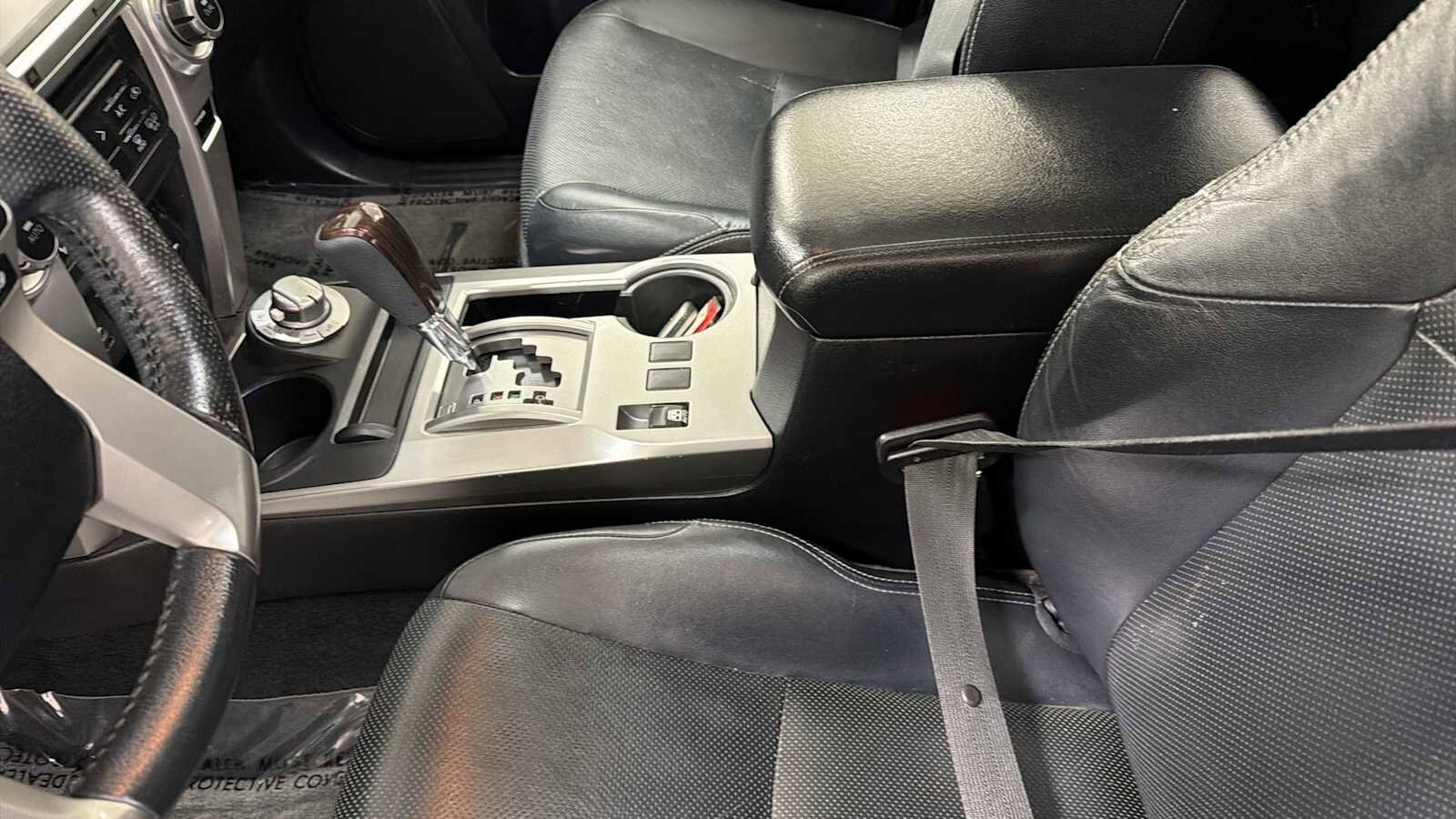 Thumbnail: 2015 Toyota 4Runner - 23