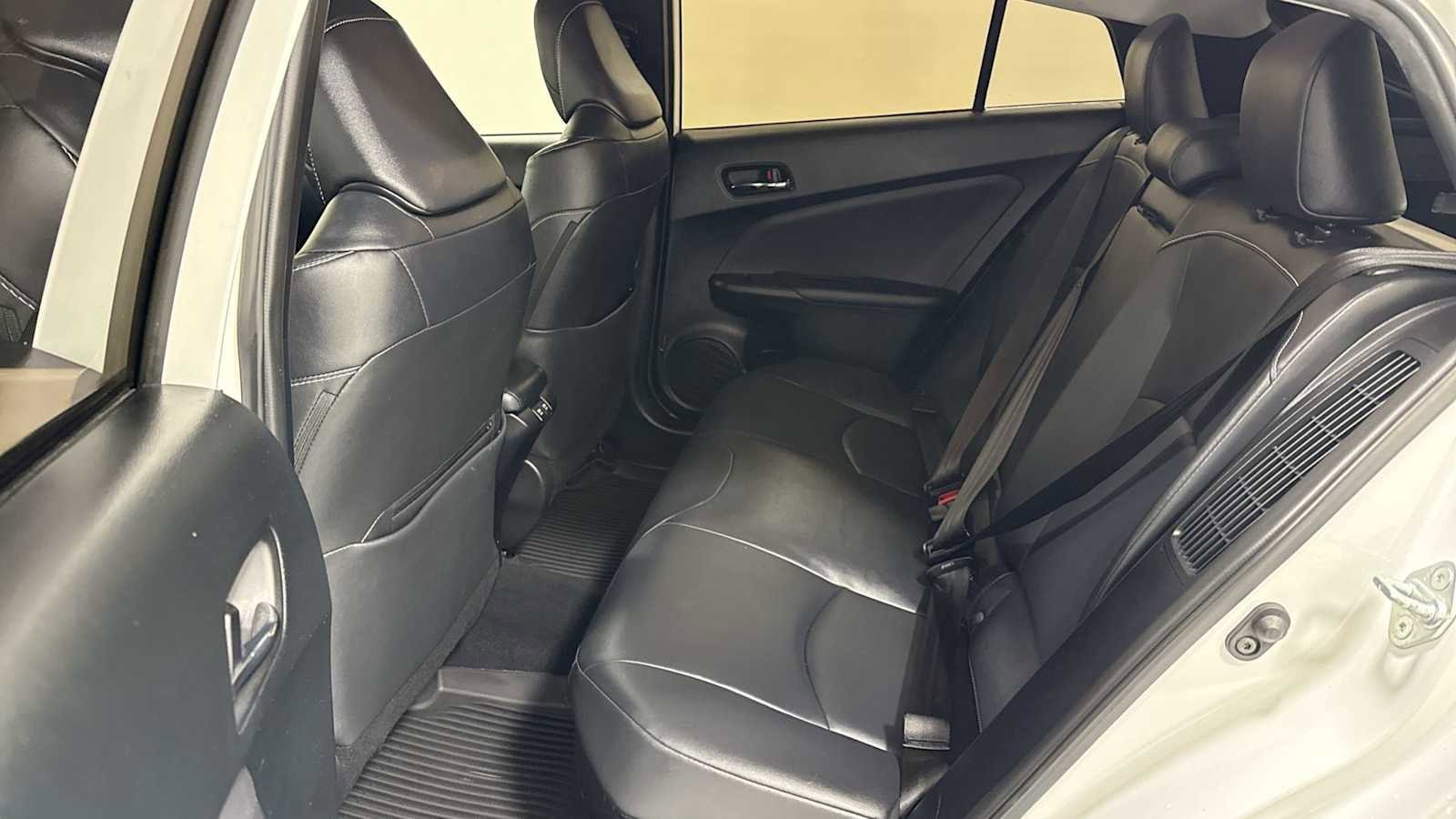 Thumbnail: 2021 Toyota Prius Prime - 24