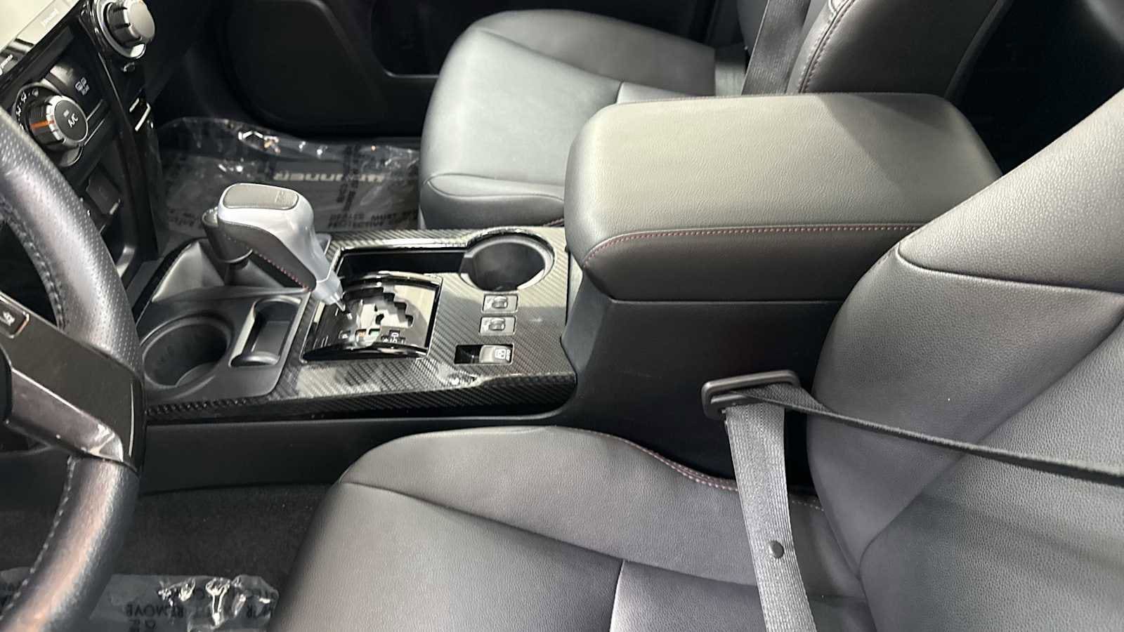 Thumbnail: 2022 Toyota 4Runner - 23