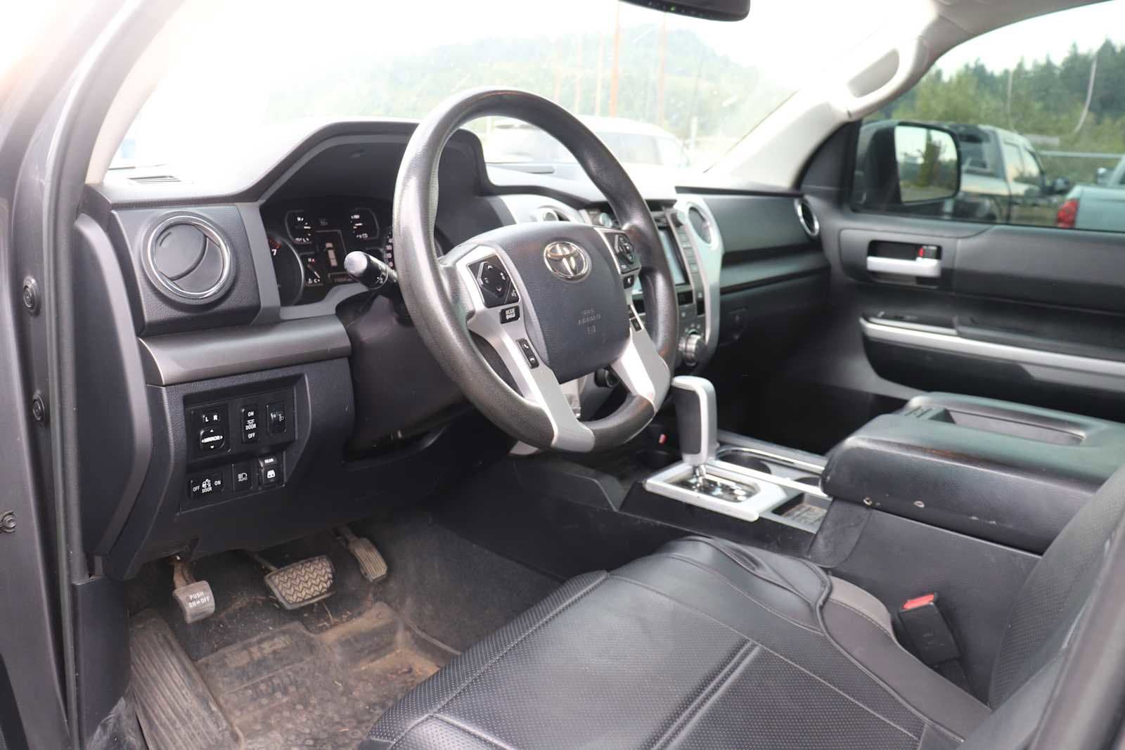 Thumbnail: 2018 Toyota Tundra - 10