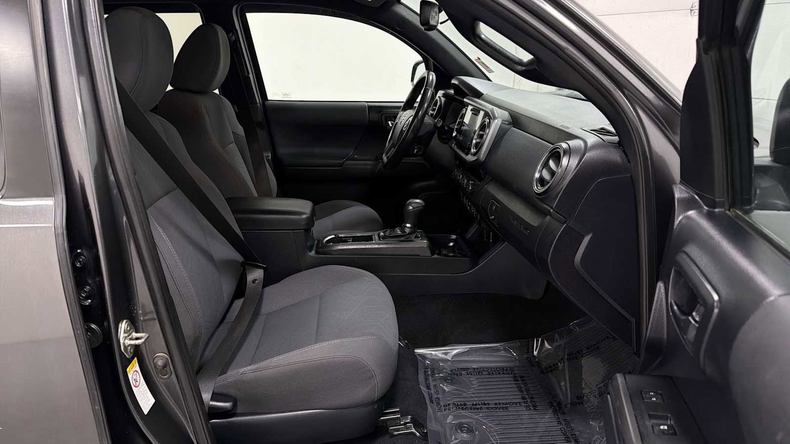 Thumbnail: 2018 Toyota Tacoma - 29