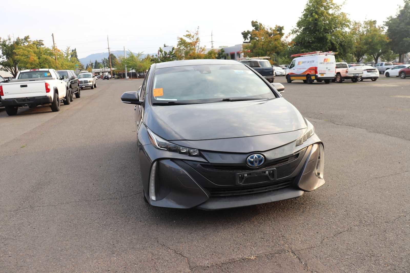 Thumbnail: 2018 Toyota Prius Prime - 3