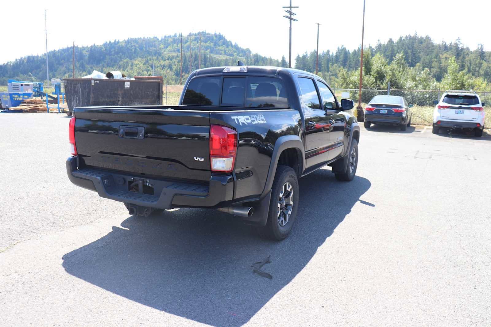 Thumbnail: 2016 Toyota Tacoma - 5
