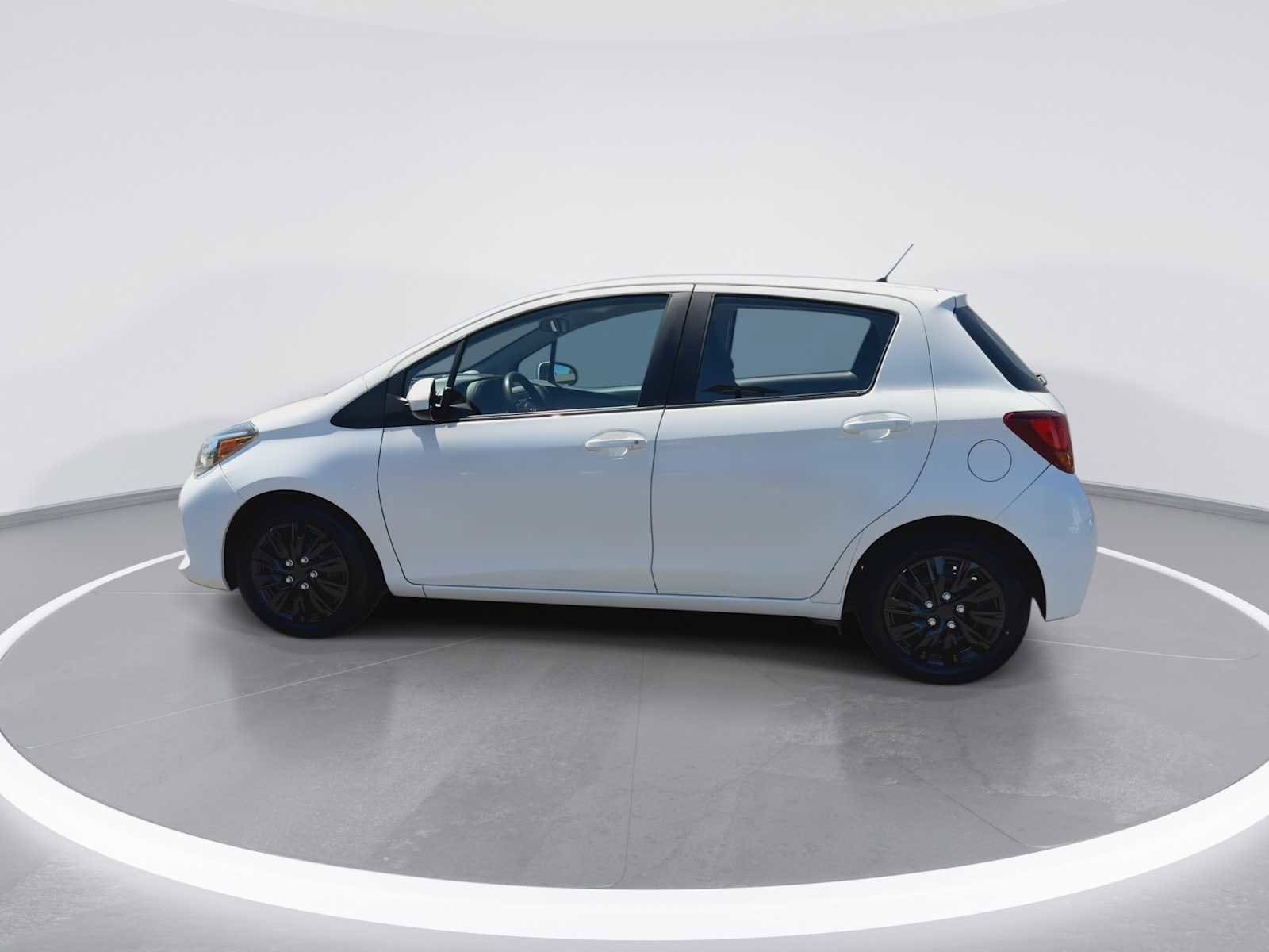 Thumbnail: 2017 Toyota Yaris - 5