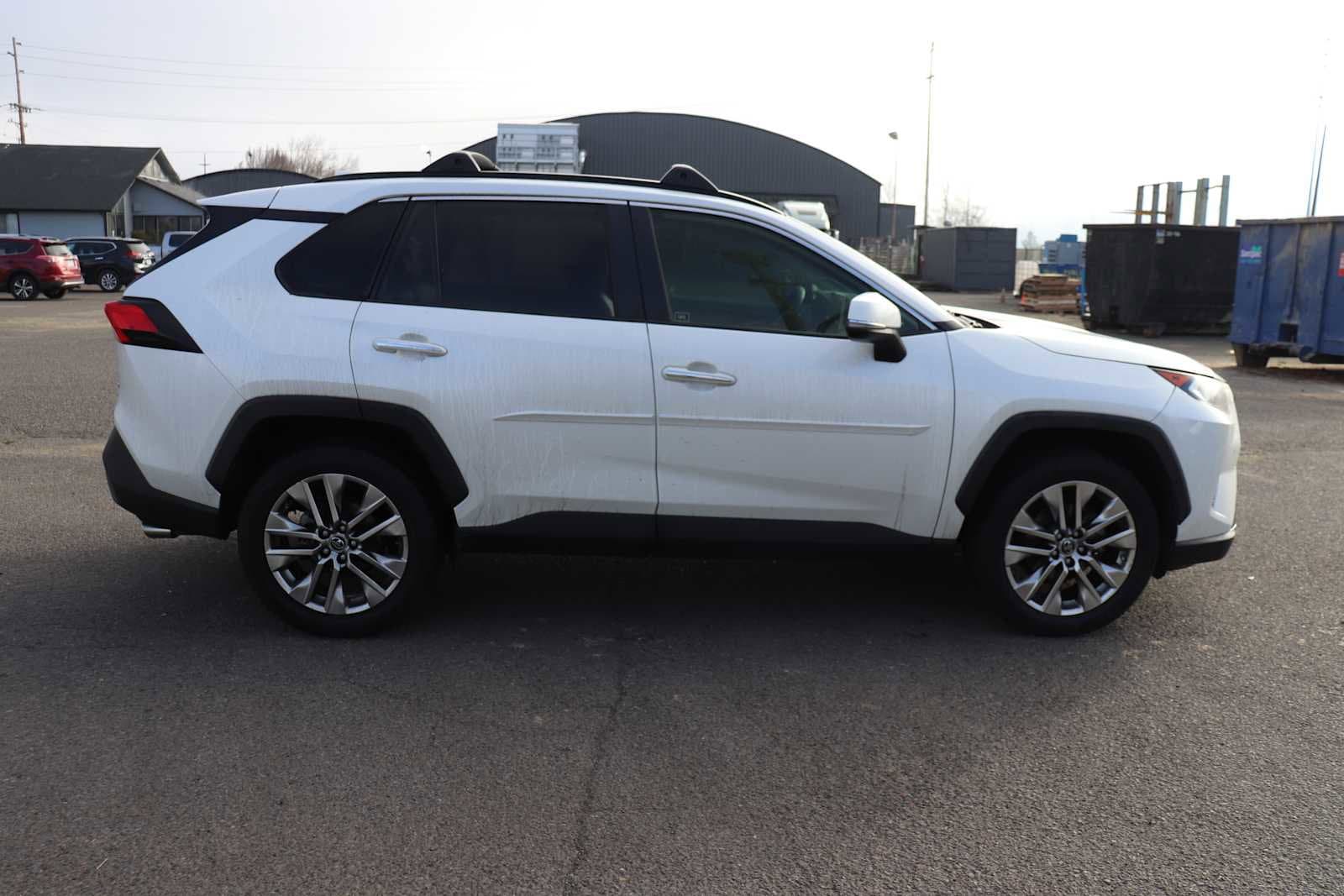 Thumbnail: 2019 Toyota RAV4 - 4