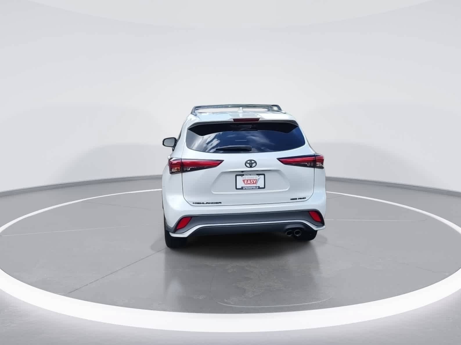 Thumbnail: 2022 Toyota Highlander - 7