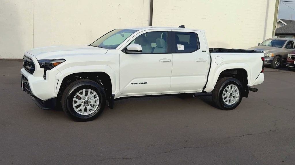 New 2025 Toyota Tacoma SR5 Truck Double Cab