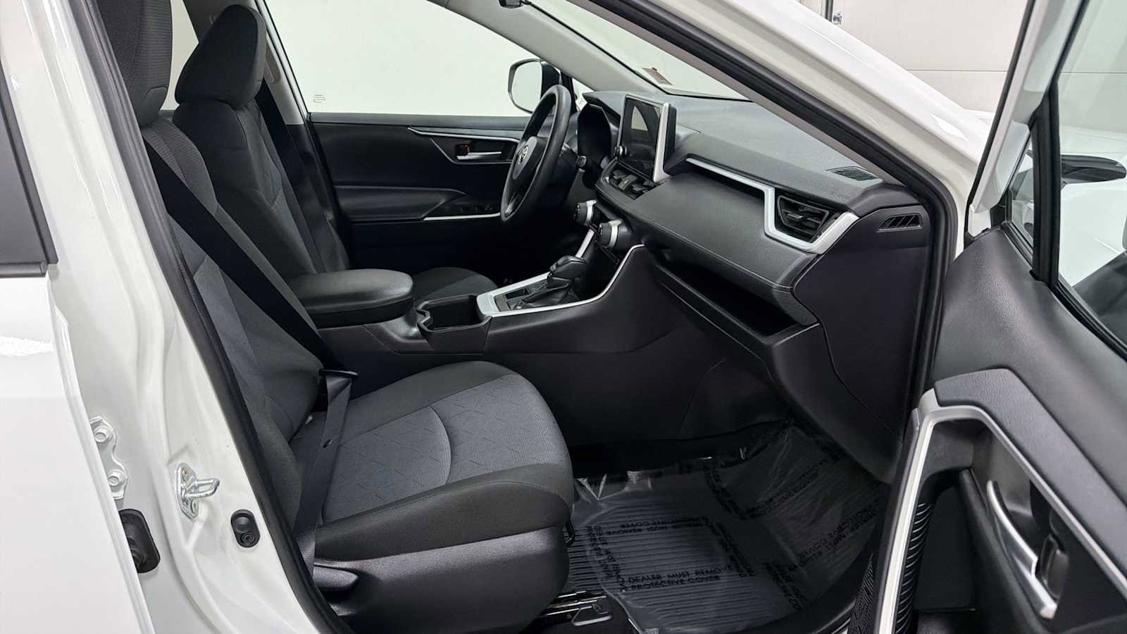 Thumbnail: 2025 Toyota RAV4 - 29