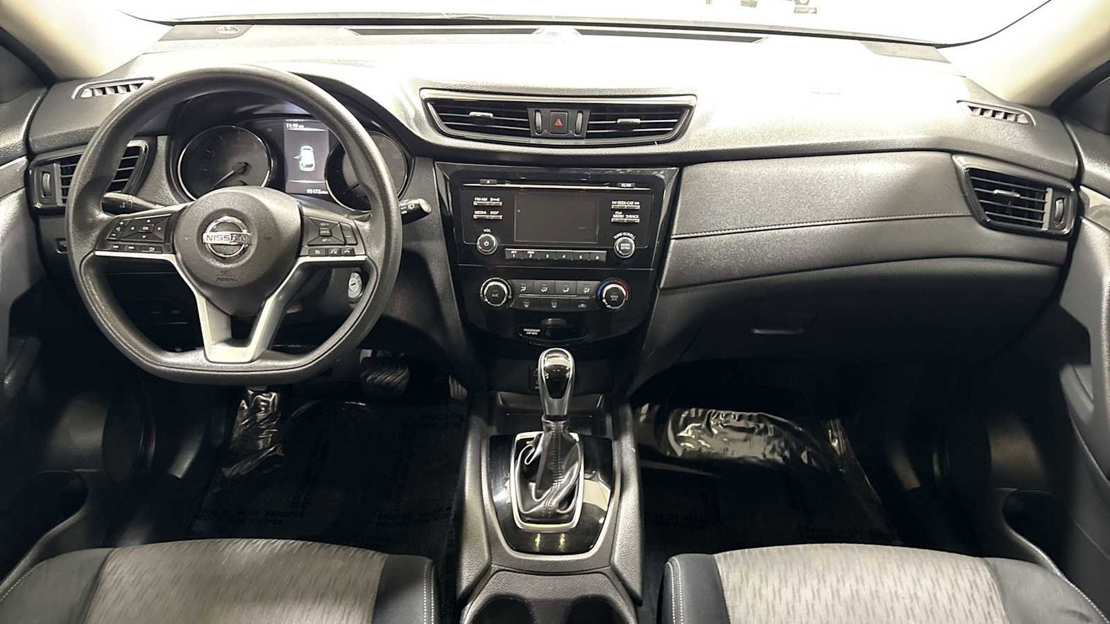 Thumbnail: 2017 Nissan Rogue - 25