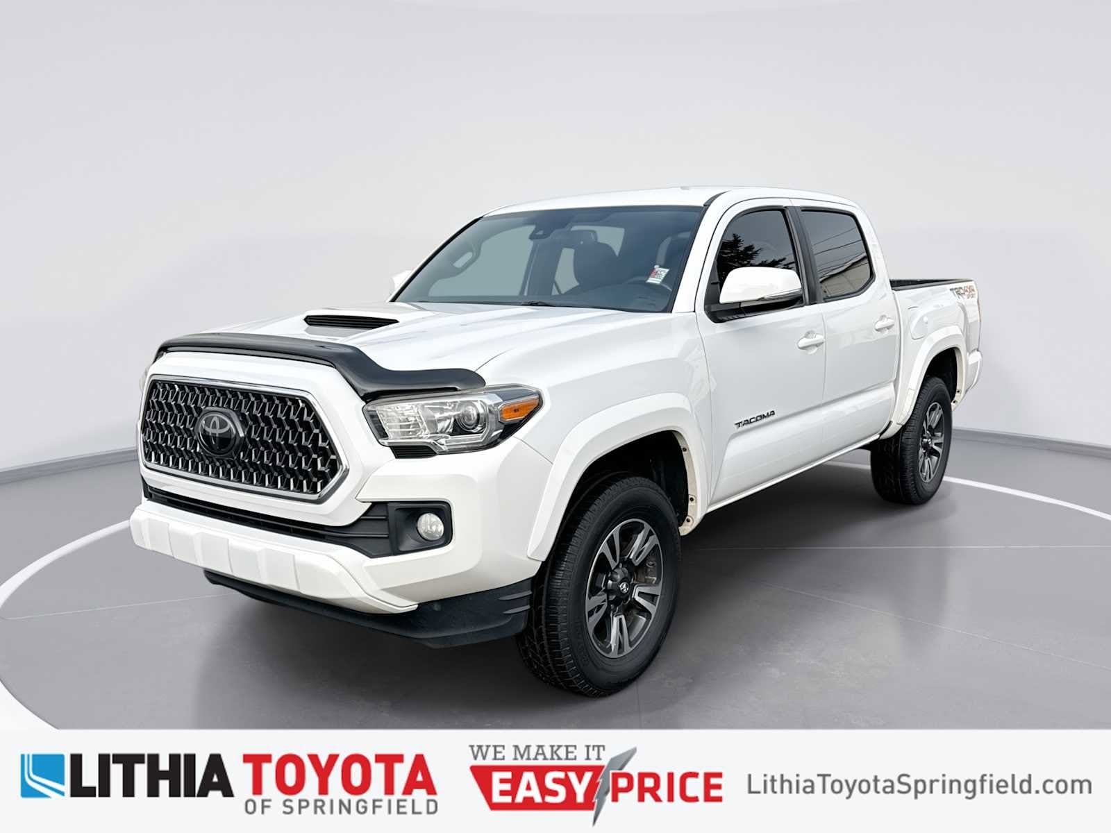 2018 Toyota Tacoma TRD Sport's photo