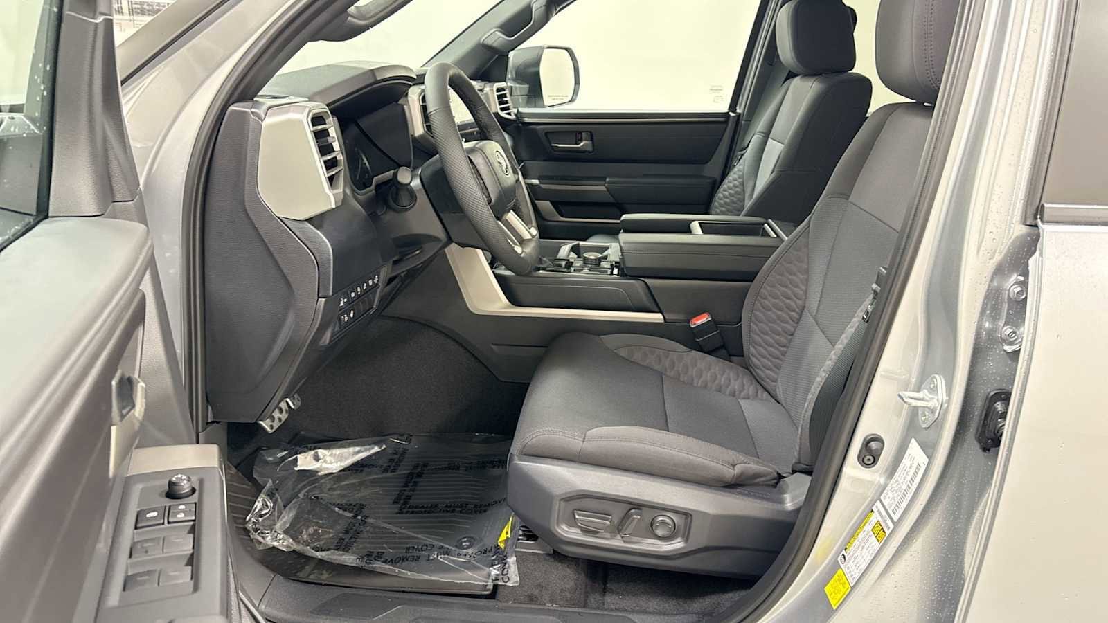 Thumbnail: 2025 Toyota Tundra - 13