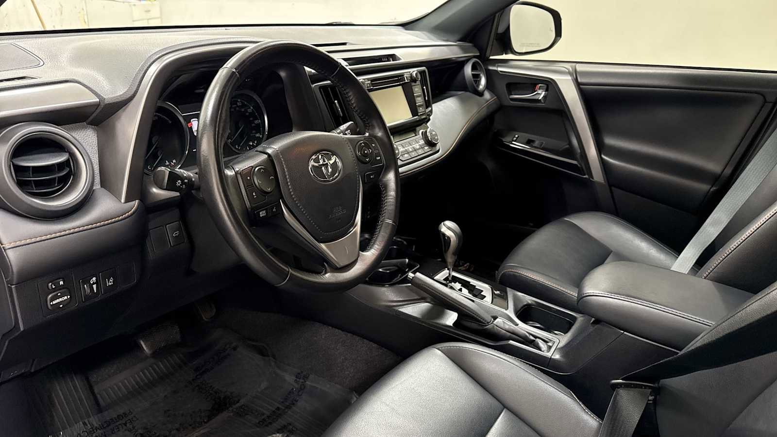 Thumbnail: 2017 Toyota RAV4 - 12