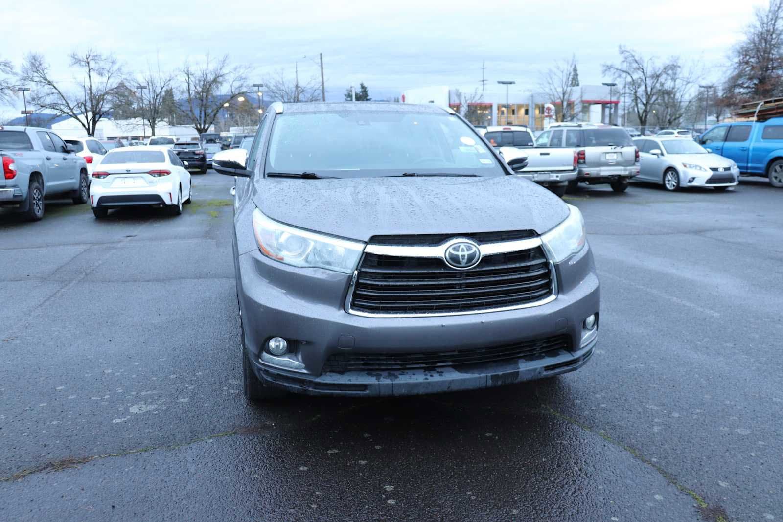 Thumbnail: 2015 Toyota Highlander - 3