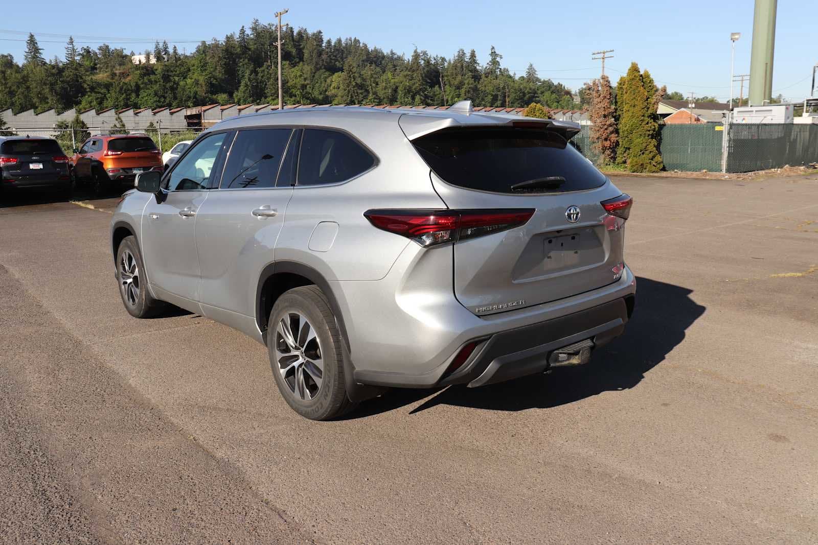 Thumbnail: 2021 Toyota Highlander - 6